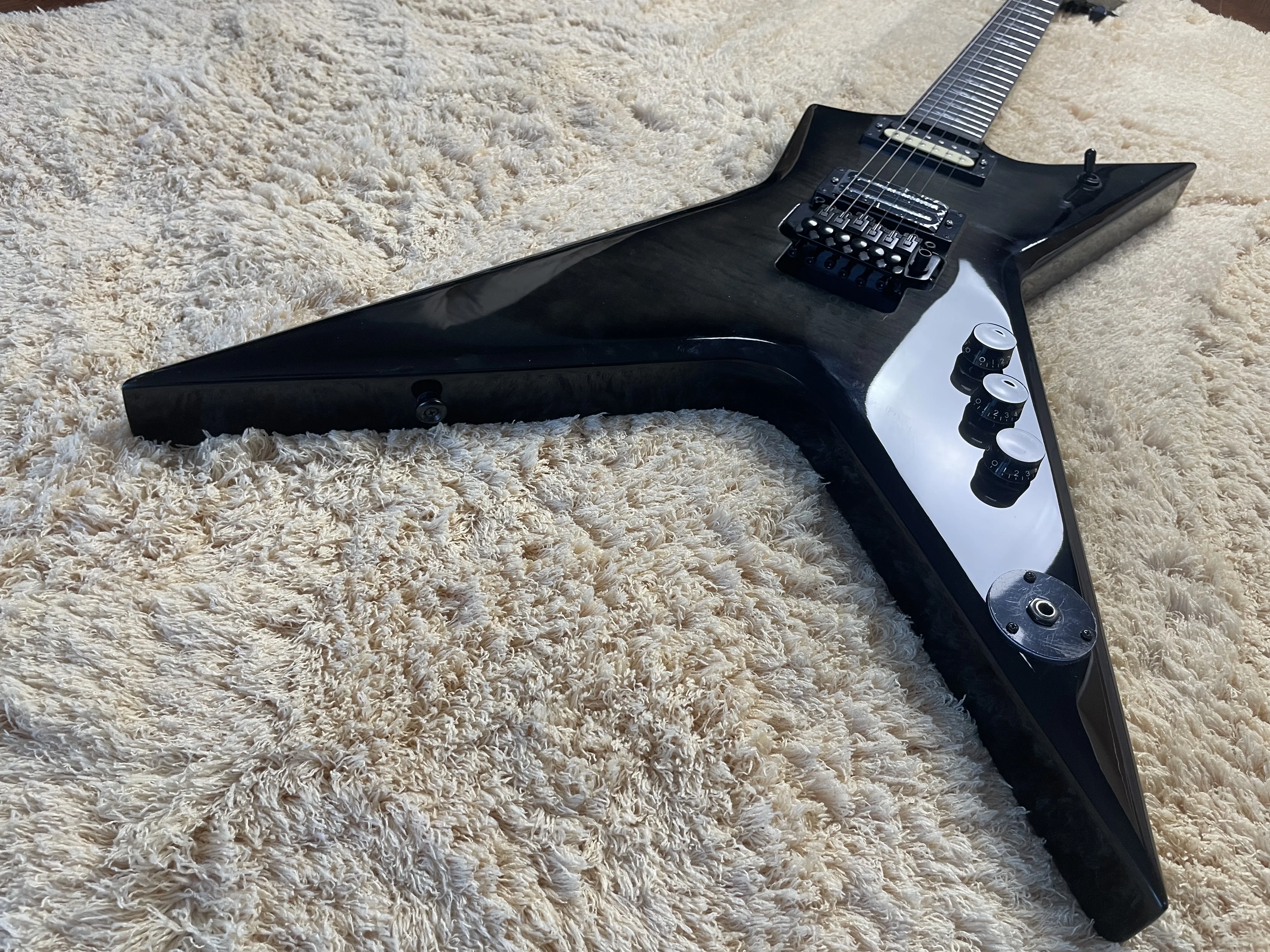 6 String ML Style Electric Guitar Olive Green Fade Flamed Maple with Lightning Fretboard Inlay view 3