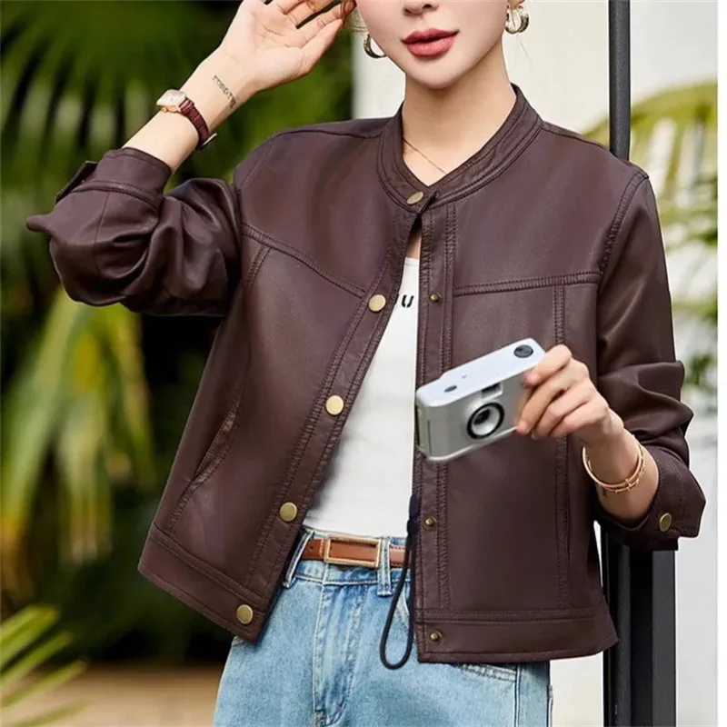 เสื้อแจ็คเก็ตหนังคุณภาพสูงสำหรับผู้หญิง ฤดูใบไม้ผลิ ฤดูใบไม้ร่วง 2025 รุ่นใหม่ เสื้อคลุมคอตั้ง เสื้อคลุมหนัง PU ล้างสี เสื้อคลุมแฟชั่นสำหรับผู้หญิง