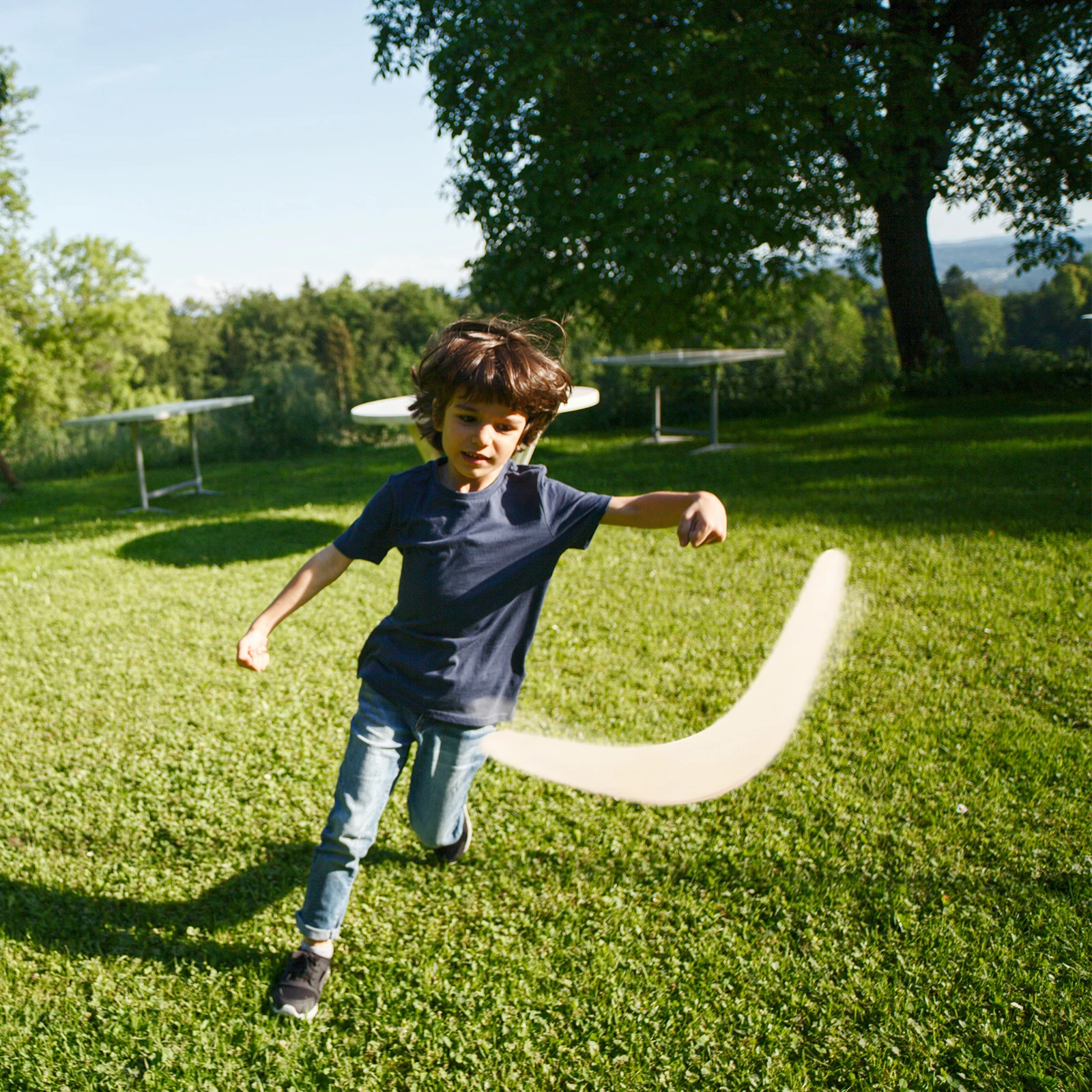 

1pcs Wooden Boomerang For Kids Outdoor Play Durable Flying Return Hand-Eye Coordination Exercise Sports For Children 5-9