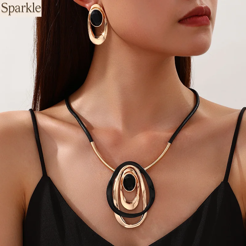 

Vintage Oval Triple Hoop Pendant Necklace Earring Set for Women Creative Exaggerated Charm Jewelry Set Fashion Girls gift Y2K