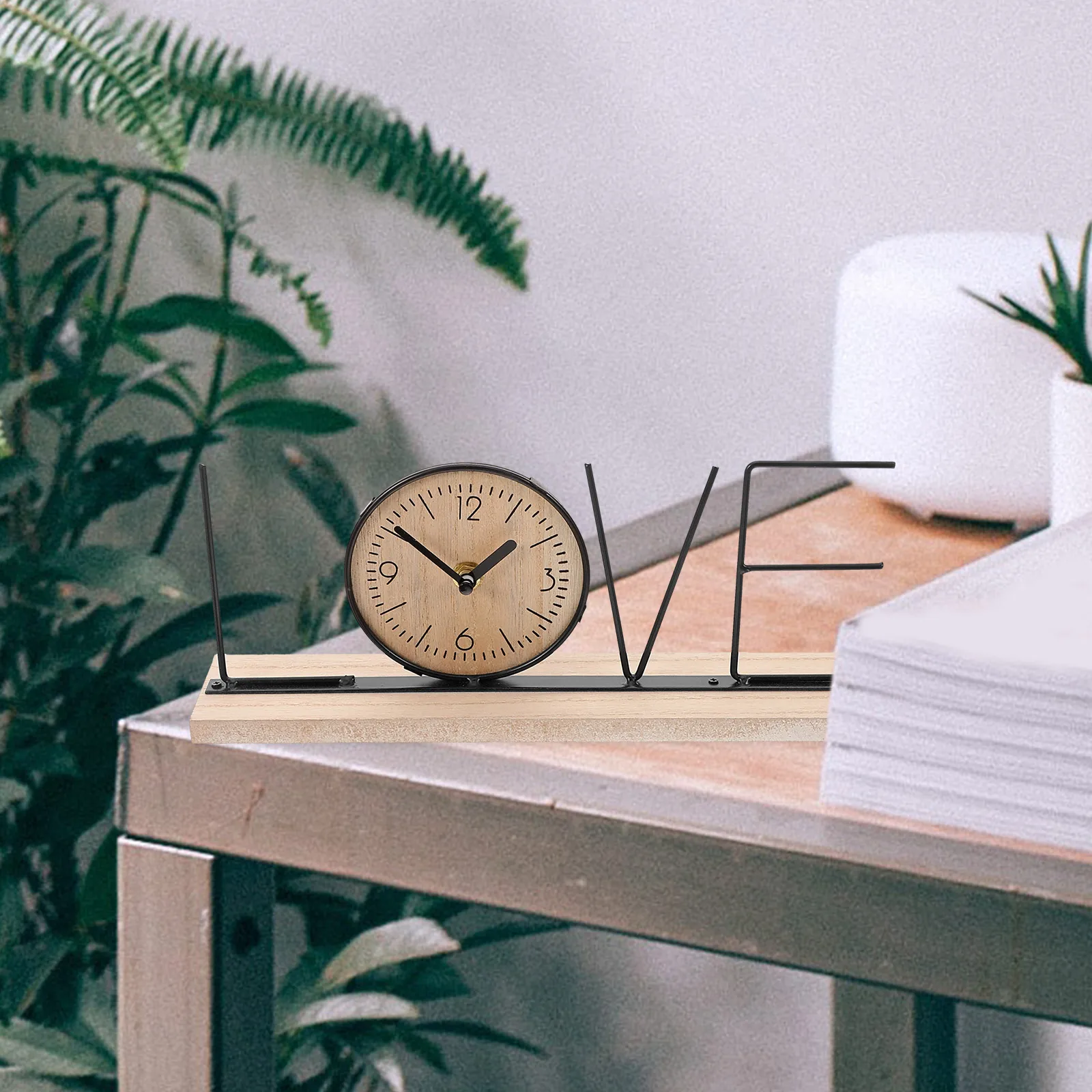 

Silent Letter Non Ticking Desk Retro Style Bedroom Clock Living Room Mantelpiece English Letter Clocks Metal Classic Mute Clock