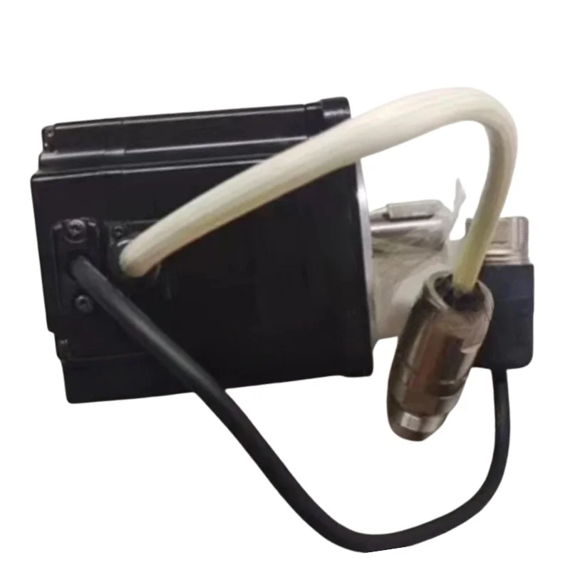 New Yaskawa SGMPH-04AAE4ED Servo Motor 1 Year Warranty In Stock