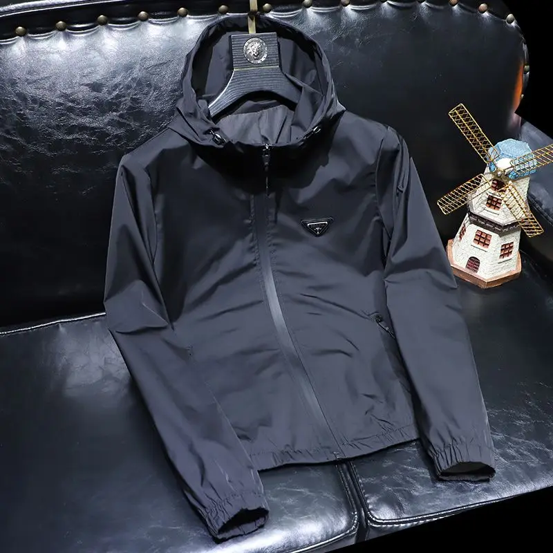 

Мужская куртка с капюшоном Весна-Осень 2024: Простая, модная, трендовая, брендовая верхняя одежда, легкая, люксовая, европейский стиль, с длинными рукавами