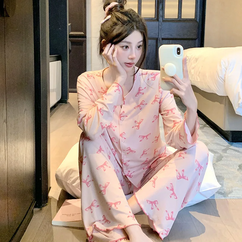 Spring New Style Home Wear Pajamas for Women Butterfly Print V-neck Long-sleeved Top and Pants Two-piece Set with a High-end