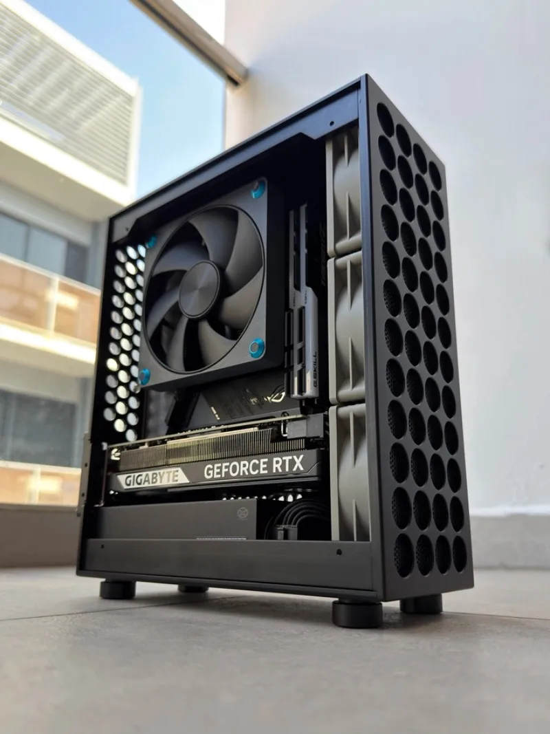 V9 Captain All-aluminum  Small Chassis Supports Double-slot Half-height PCI
