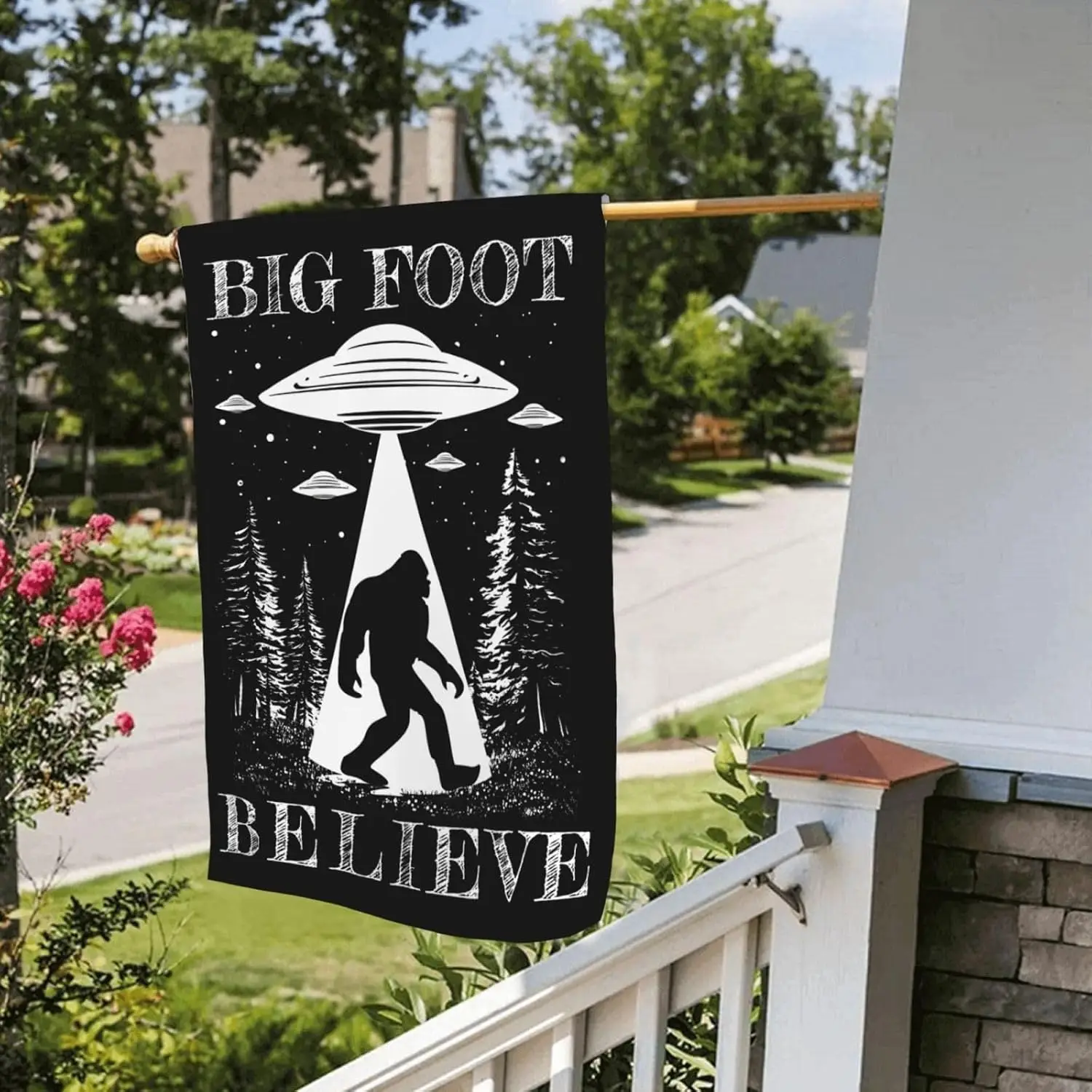 Bigfeet Believes Alien Double-Sided Garden Flag - 28x40 Inch Patio Decorative Flag MMZ