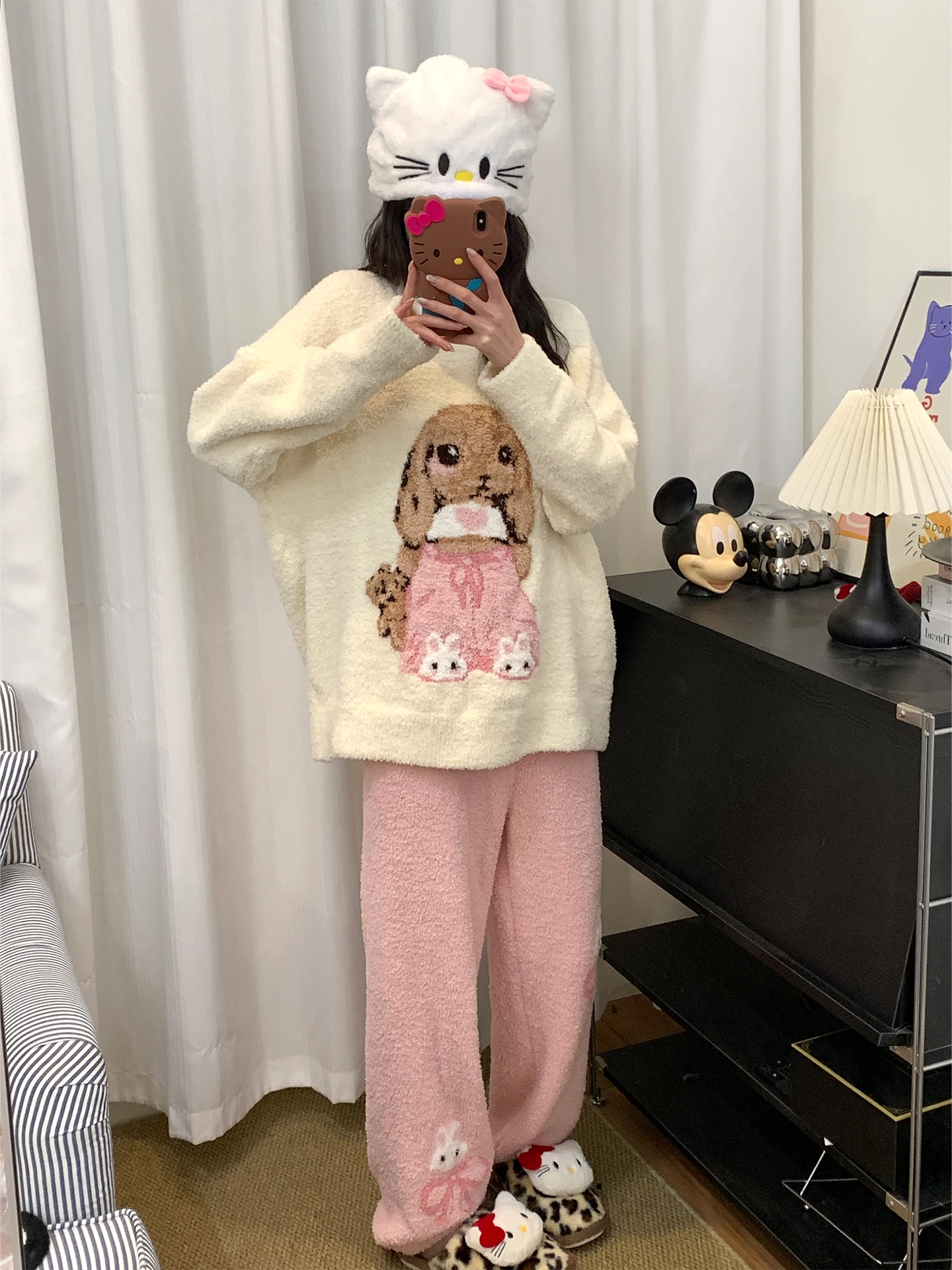 conjunto-de-ropa-de-casa-para-mujer-con-estampado-de-conejo-de-dibujos-animados-felpa-de-coral-terciopelo-suave-y-acogedor-traje-de-casa-dulce-y-bonito