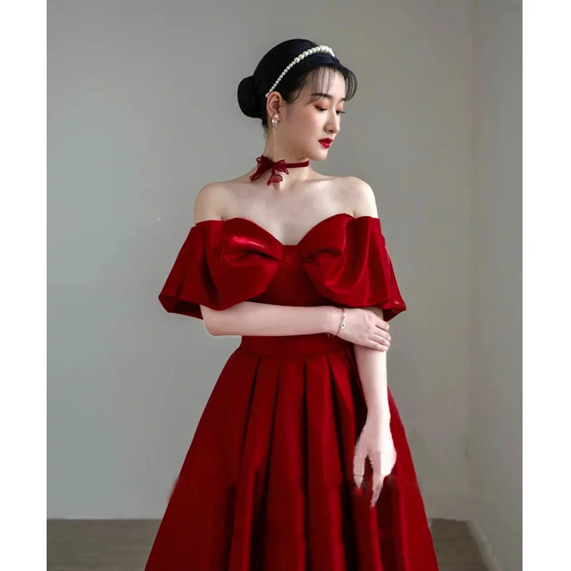 2022 Elegant Burgundy Satin Off Shoulder Evening Dress Women Long Floor-Length Formal Gowns Party Dresses