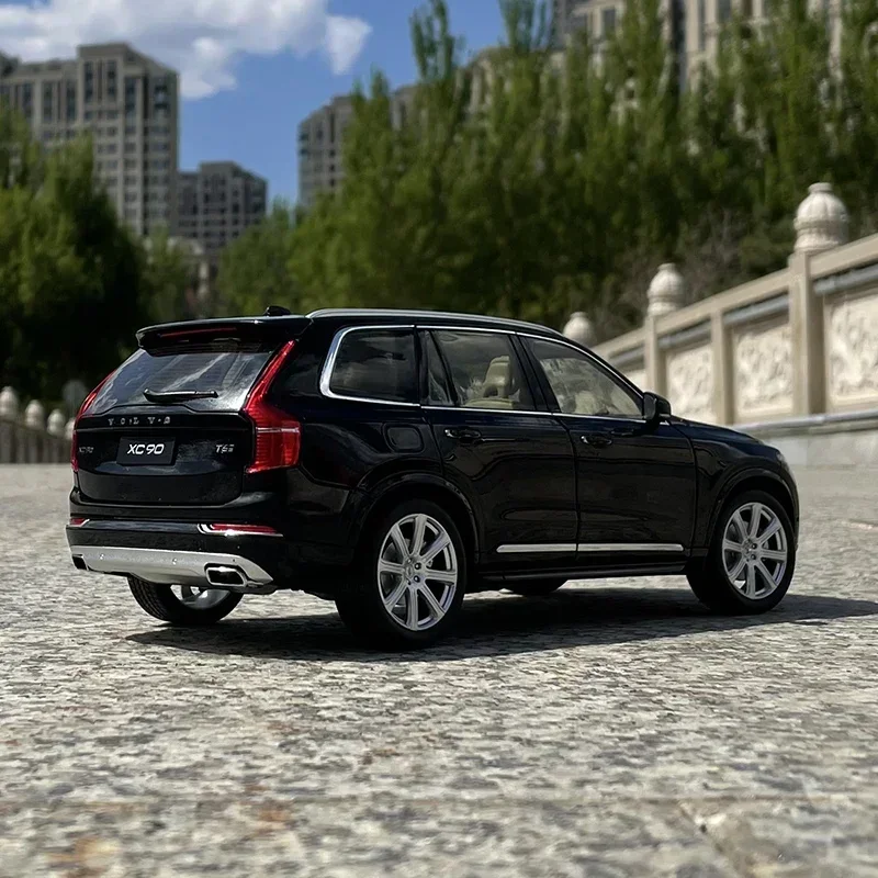 

1:18 VOLVOS XC90 Off-Road SUV Alloy Car High Simulation Diecasts & Toy Vehicles Metal Collection Model Toys Gifts