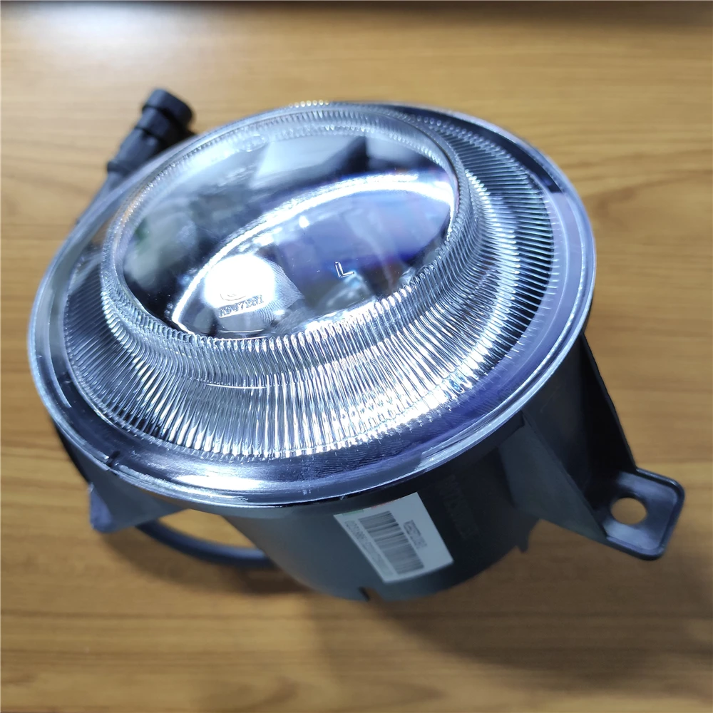 WG9925721009 is suitable for the front bumper fog lights of Sinotruk Howo T5G, T6G and Howo TX