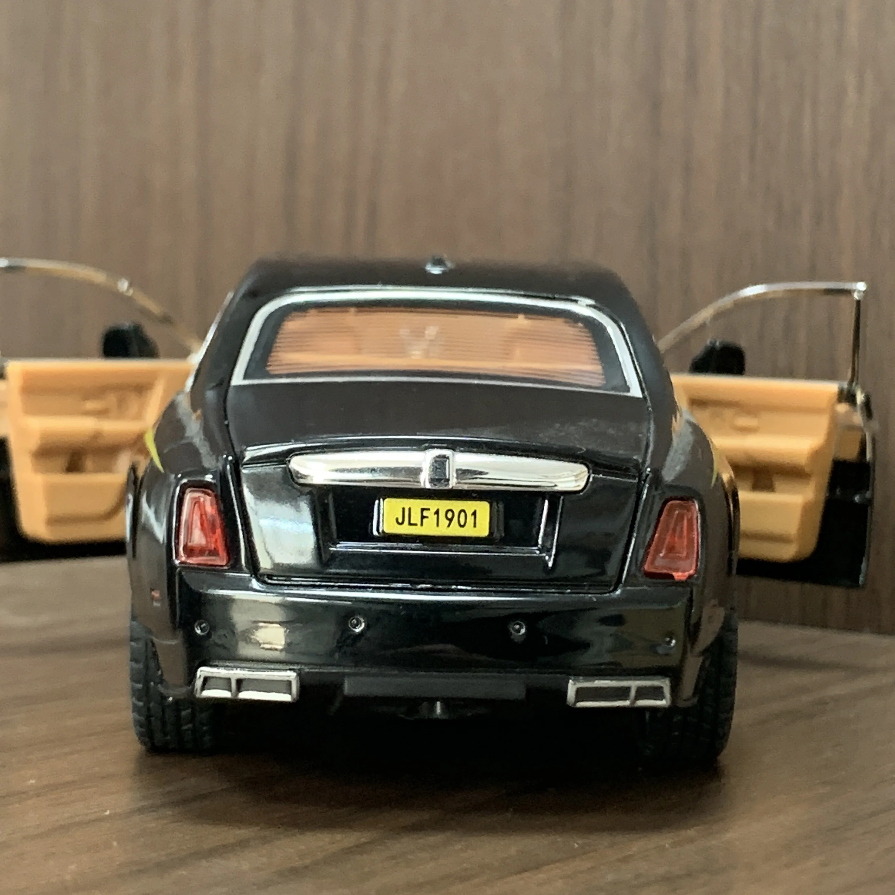 Coches modelo fundido a presión de aleación extendida Phantom, coche de carreras de juguete extraíble 1/24, adorno de coche coleccionable, regalos de juguete de coche favoritos para niños