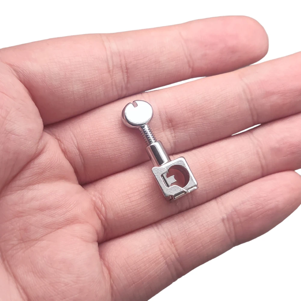 1 PCS Sewing Machine Needle Clamp With Screw #260502009 For Babylock Elna Janome Singer White Sewing Machines Accessories