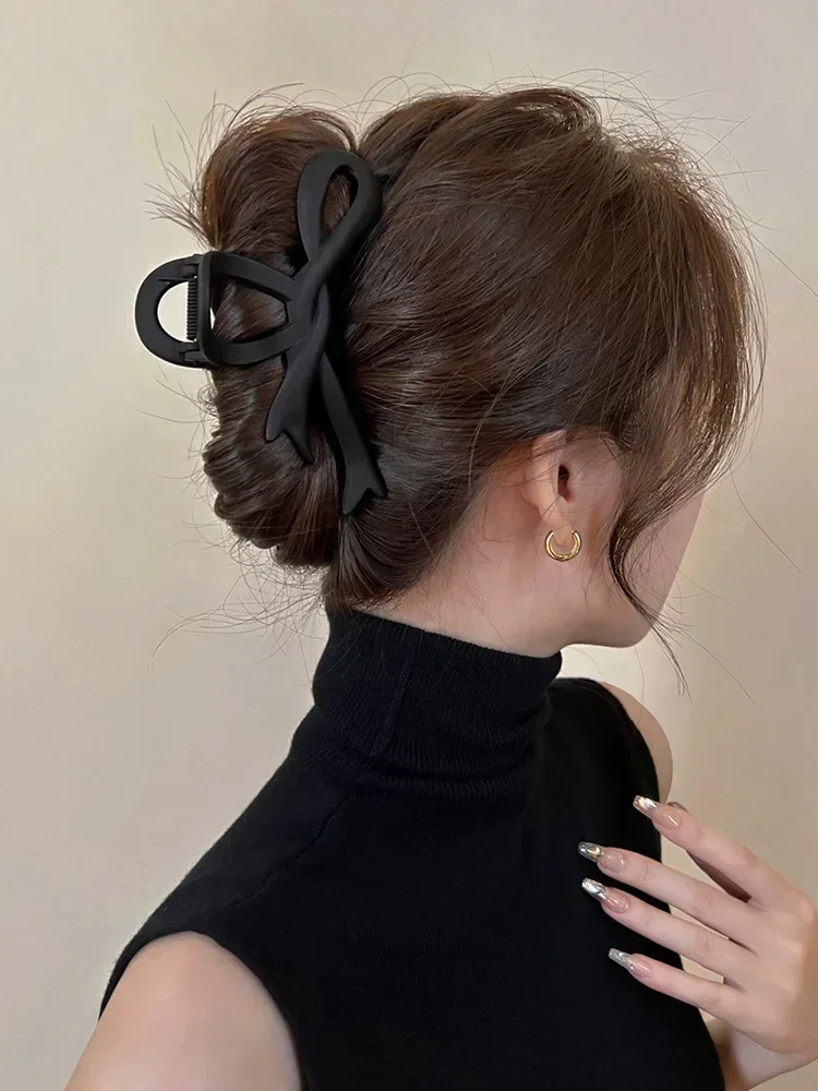 

French Exquisite Matte Bow Girl Hair Clip Elegant and Simple Back Spoon Exquisite Pan Hair Shark Clip Grab Clip Accessories