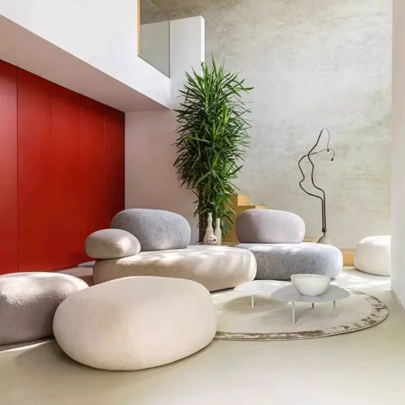 Cremefarbenes Windmodul mit gebogenem Erbsenstein, Sofa