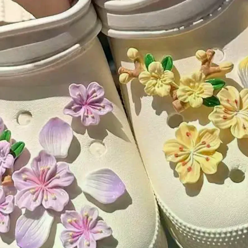 1 set of DIY shoe decoration buckles, beach bag clips, girls' gifts, cherry blossom garden shoes, charming accessories