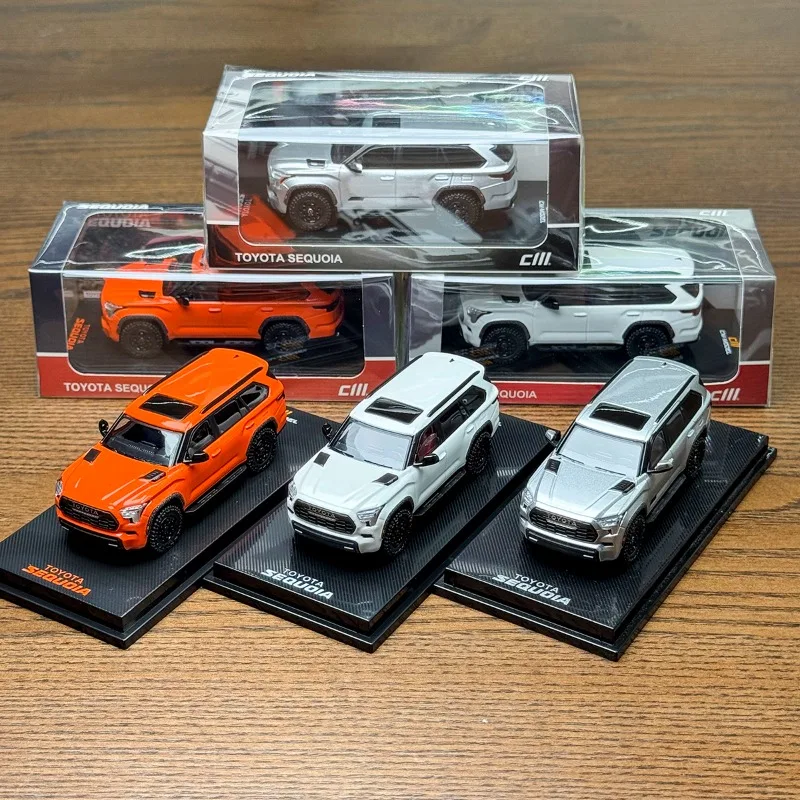 

CM 1:64 Миниатюрная модель автомобиля из сплава Toyota Sequoia, игрушка для мальчиков, коллекционное украшение для взрослых.