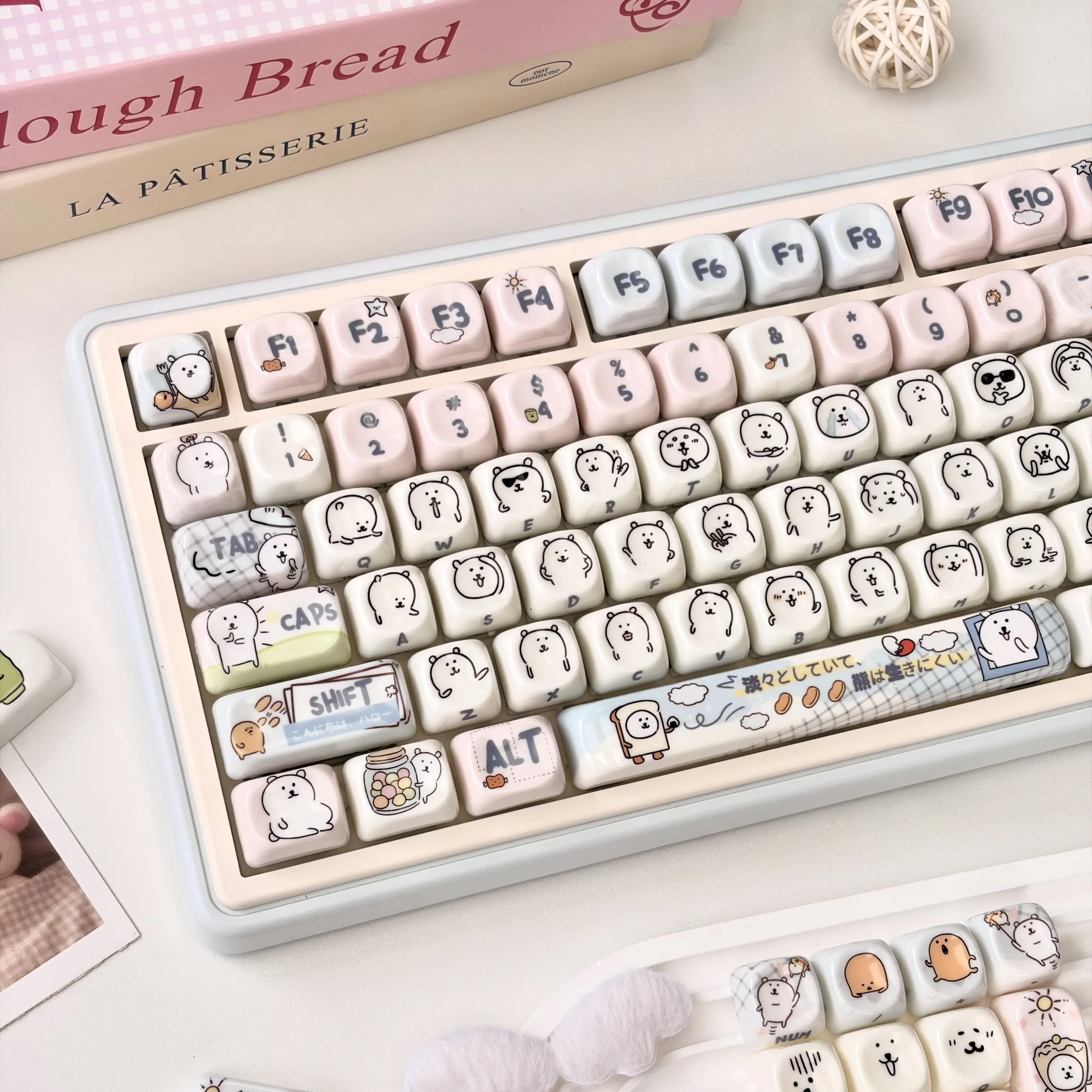 MAIMOOO Self Mocking Bear Key Cap Crystal Jelly Cute Jade Grease Pc Moa134 Key Customized Diy Mechanical Keyboard Cap view 3