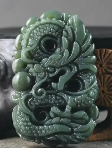 Chinese natural Hetian jade hand-carved statue of dragon pendant