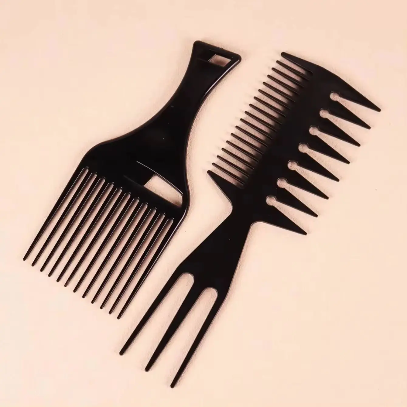 Black Professional hair comb, anti-static and tangle proof, suitable for home hair styling, special for real hair wigs