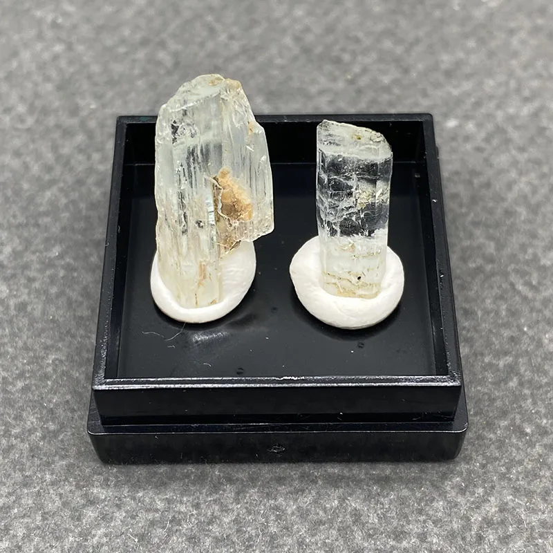 100% green beads Natural Aquamarine Mineral Specimens Stones  Healing Crystal  +Box size：27*27*25 mm