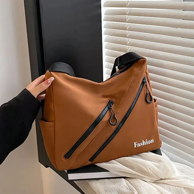 

Women's Large Capacity Tote Bag, Water-Resistant Durable Shoulder Bag, Handheld Purse with Long Strap for Crossbody Carry