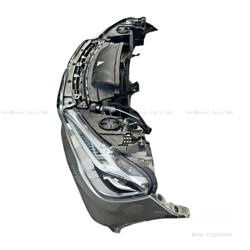 

Передний бампер для X5M F85 с вырезами под противотуманные фары, включая фары головного света и вентилятор радиатора - Б/У