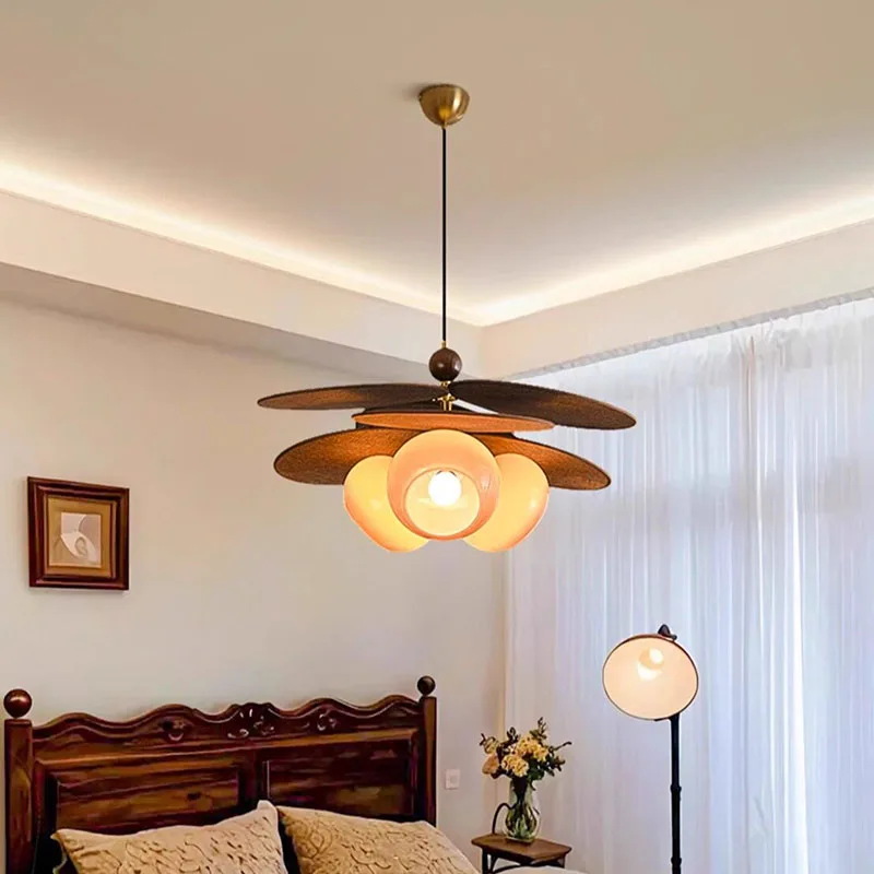 

Raffia woven Pendant Lights Vintage Minimalist 3 Light Hanging Lamp with Glass Flower E27 Lampshade for Dining Room Bedroom