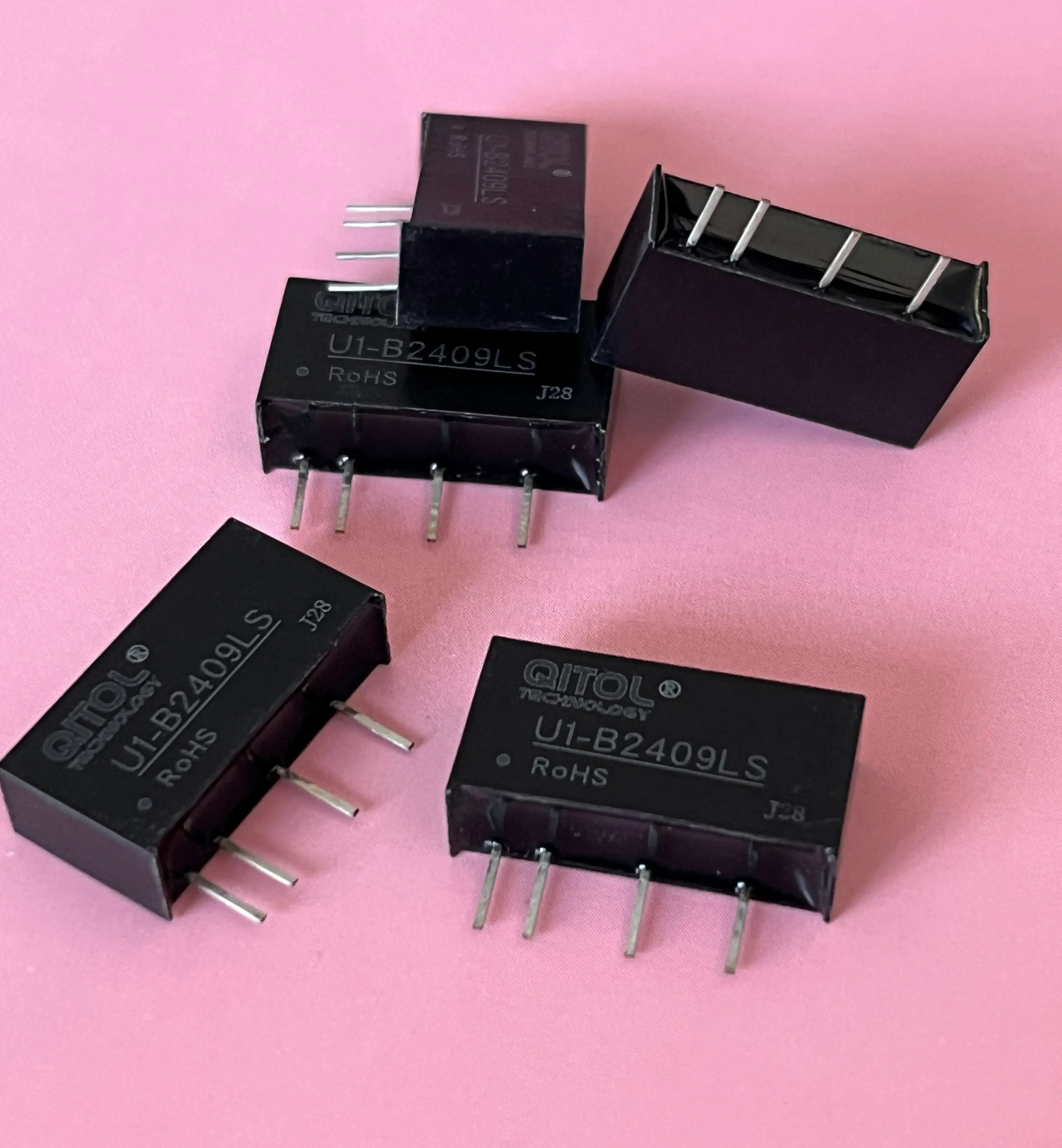 1W B2409LS-1WR3 U1-B2409LS DC-DC Power Converter 24V TO 9VDC Miniature Step-Down Switching Disconnector Module Active Components