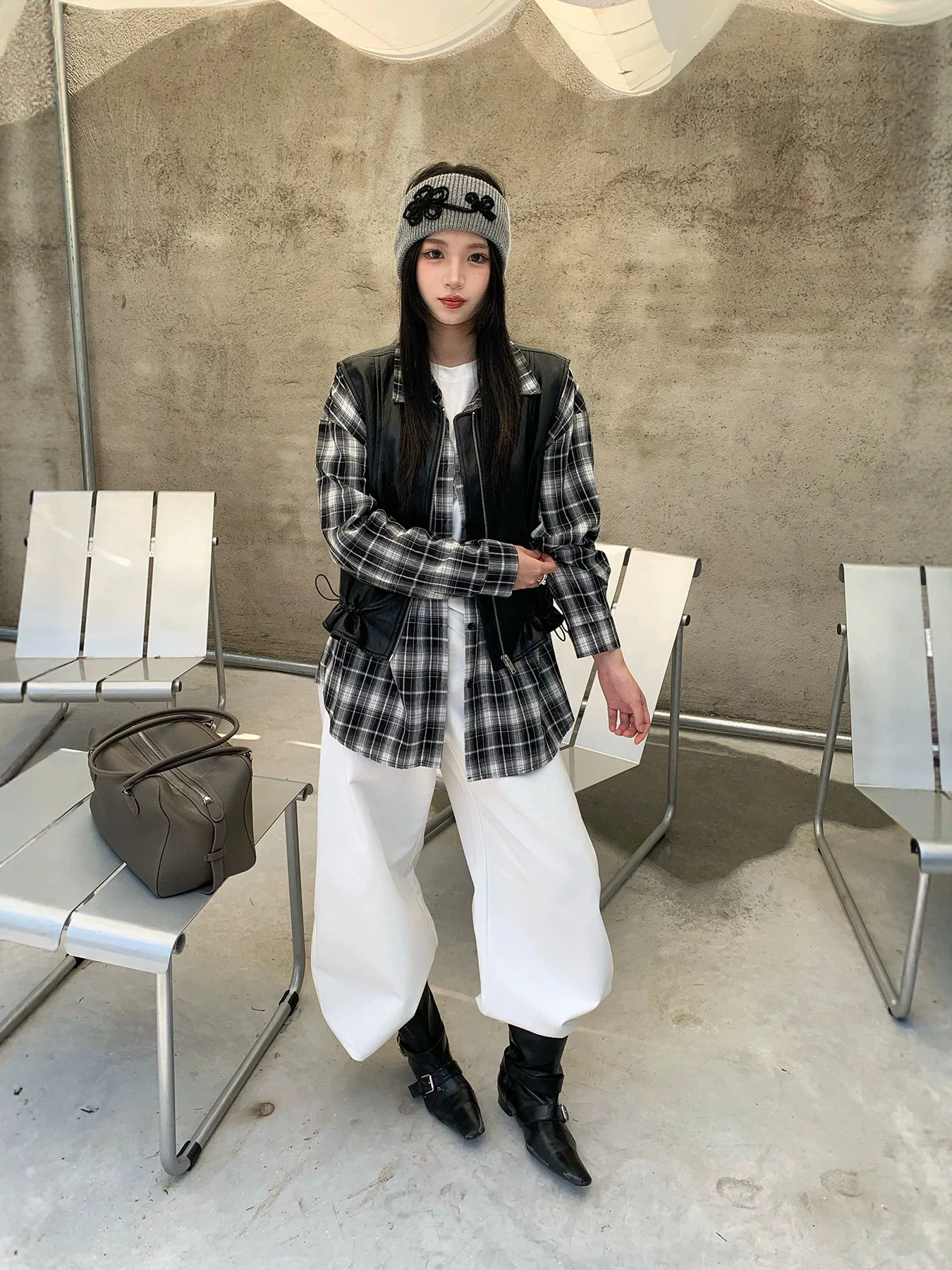 Korean version PU leather vest 2026 autumn new item versatile zipper design temperament vest jacket retro women's clothing