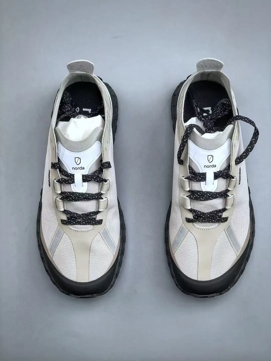 

Men's Running Shoes Outdoor Jogging Shoes Slip Resistant Fashion Walking Shoes Sneakers Breathable Mesh Athletic Shoes