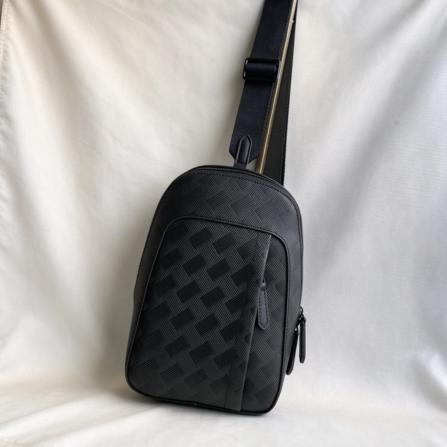 Soft Leather Chest Sling Bag for Men, Multi-Pocket Storage Crossbody Pack, Lightweight & Adjustable Strap Casual Daypack