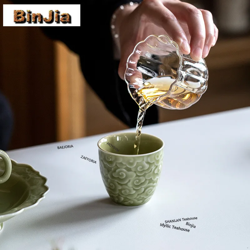 BAEJORIA 110ml Relief Secret Colored Glazed Yue Kiln Teacup Retro Tea Bowl Jug Tea-tasting Smelling Cup Jianzhan Master Cups Cha