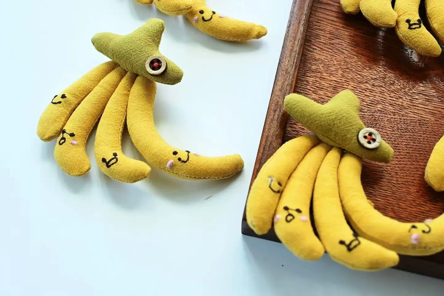 Embroidery Cartoon Banana Brooch Retro Fabric Pin Soft Stuffed Animal Shape Casual Women Clothing Bag Accessory