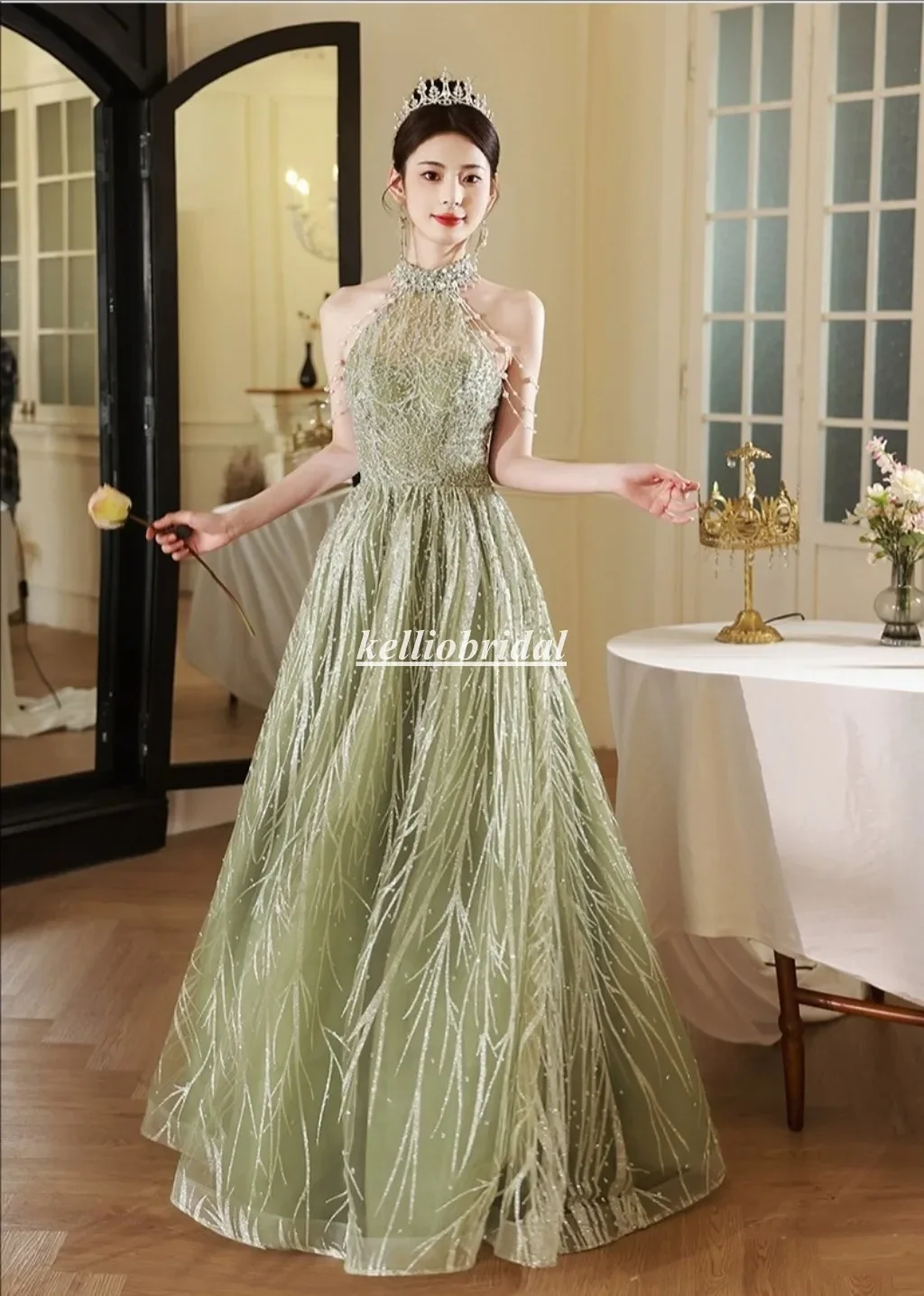 Personalizado requintado vestidos de celebridades halter decote brilhante feminino ocasião vestido de festa vestido de noivado lrf011