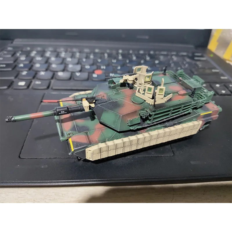 1/72 مقياس الولايات المتحدة M1A1 TUSK M1 دبابة قتال رئيسية محاكاة البلاستيك مجنزرة دبابة نموذج عرض ثابت تحصيل لعبة هدية تذكارية