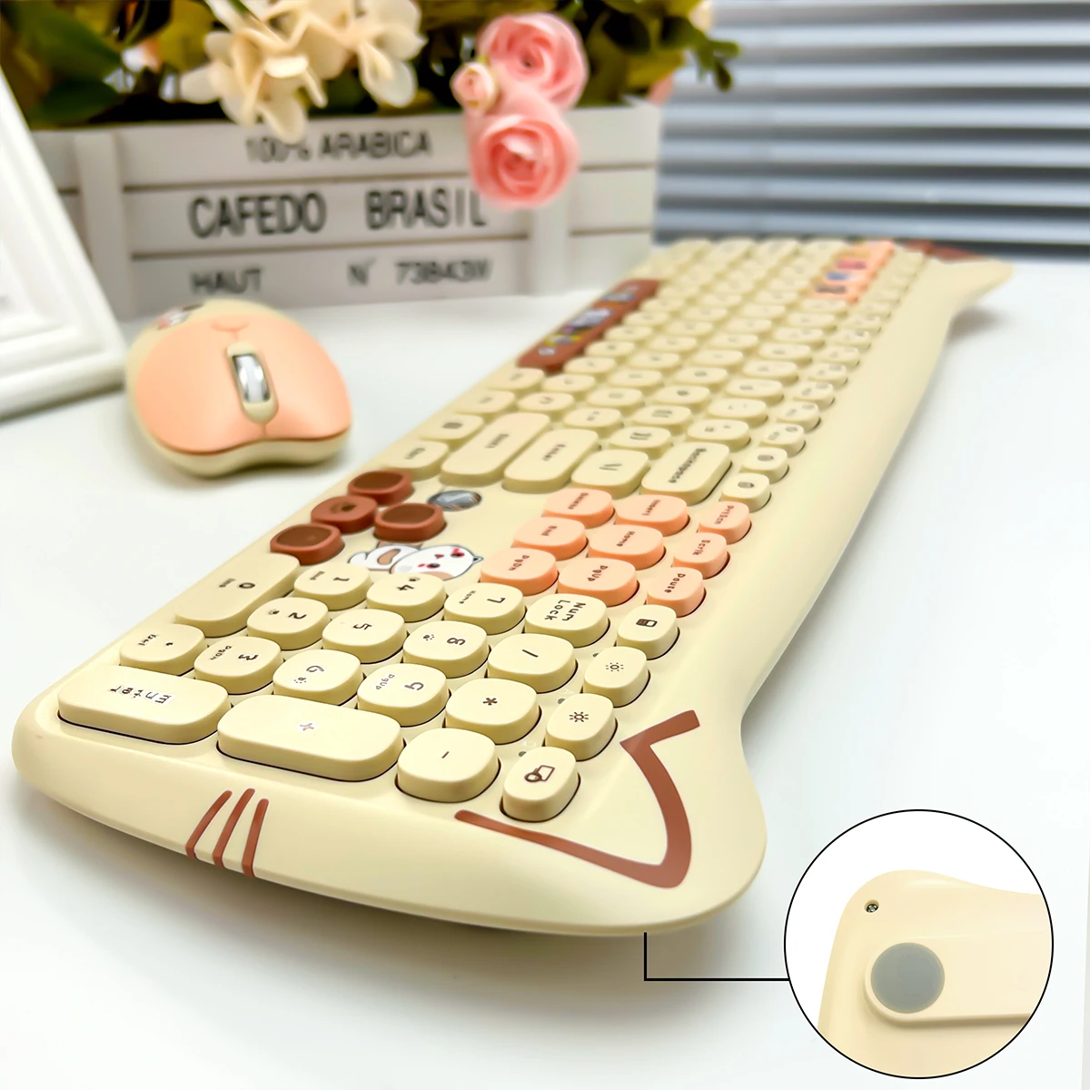 GEEZER اتصال لاسلكي لطيف على شكل قطة مختلط الألوان أغطية مفاتيح مريحة من Miaomeng PLUS مجموعة لوحة المفاتيح والماوس