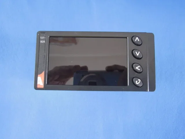 High quality digital regulator LU-920 pressure measuring instrument LU-924MCJ9J9J9V71-GD