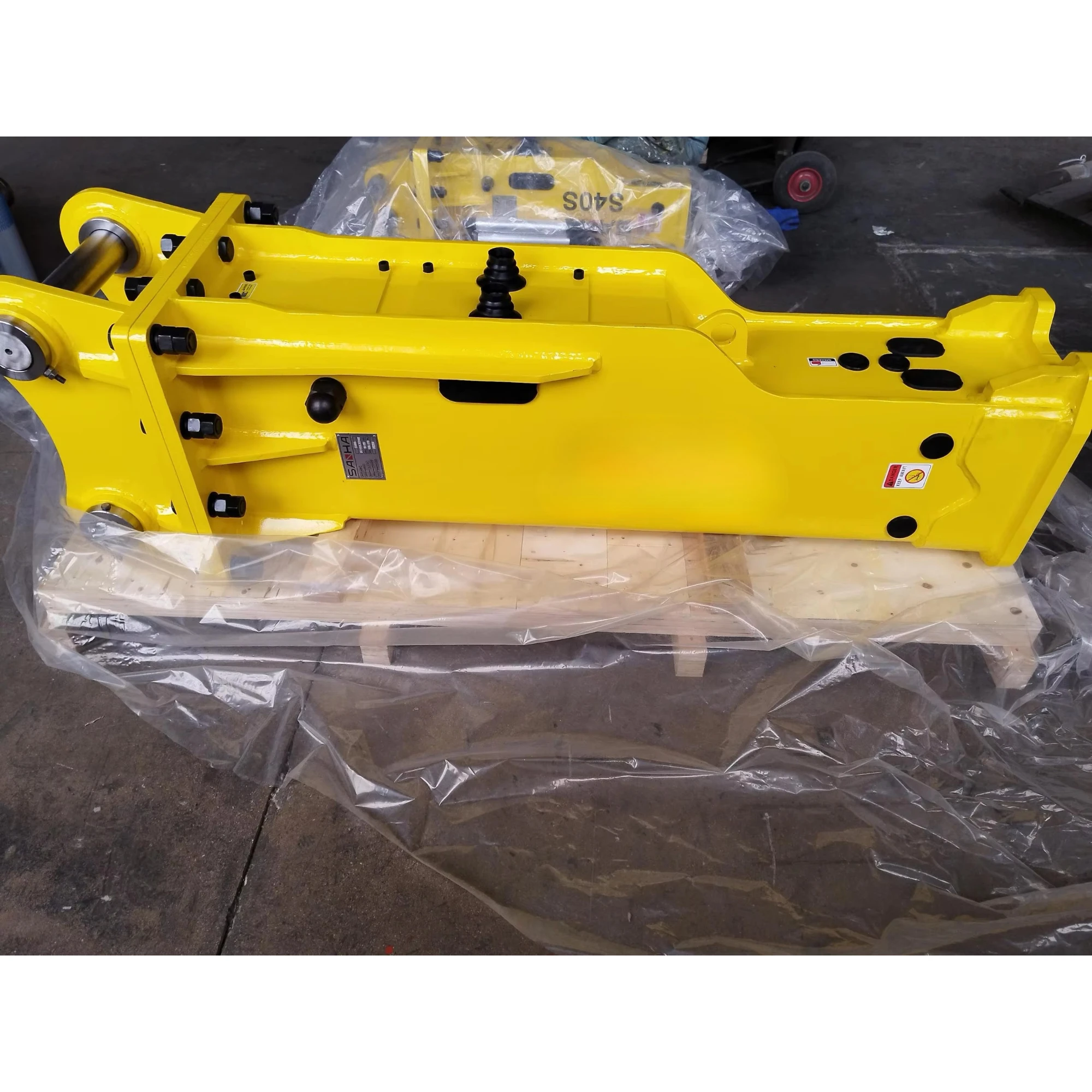 Industrial Grade Breaking Hammer High Efficiency Hydraulic Hammer Attachment Suitable for Hard Rock Crushing