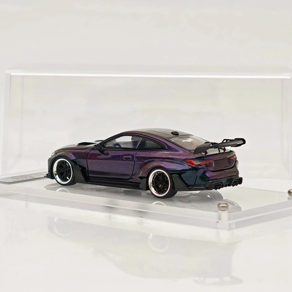 M4 Chameleon Magic Green Widebody Sports Model Diecast Metal Car Limited Collection SW 1:64 Toy Vehicle Models