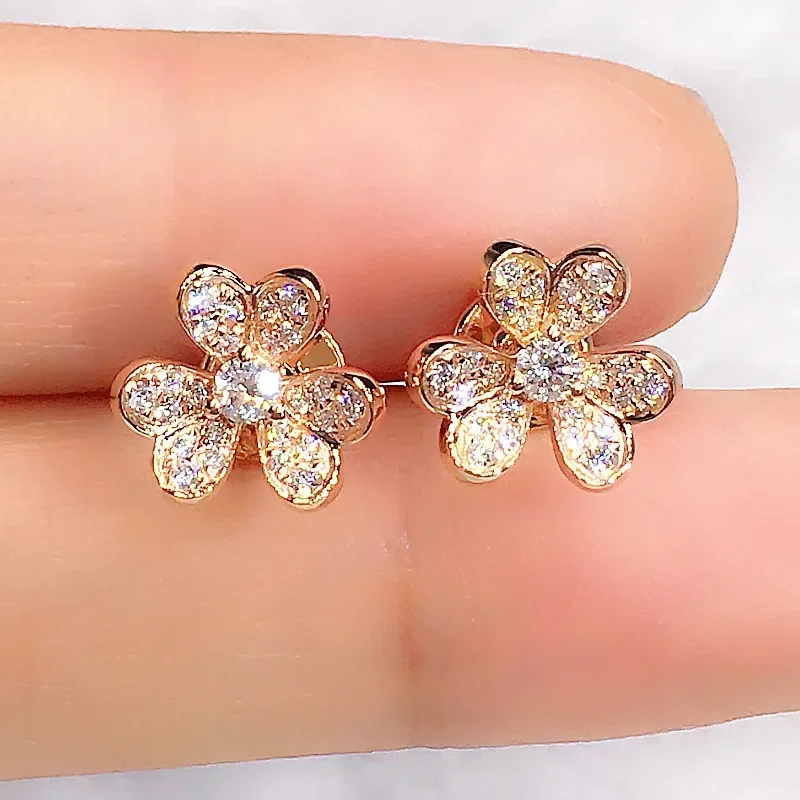 2024 Romantic Gold Color Flower Stud Earrings Bridal Wedding Party Ear Accessories Birthday Girl Gift Trendy Jewelry for Women