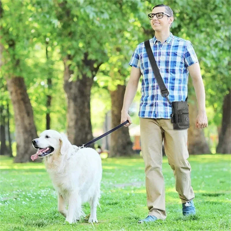 Tas kantong latihan anjing portabel, kantong makanan latihan anjing, wadah makanan Fanny Pack, tas perawatan anjing, mainan atau hewan peliharaan