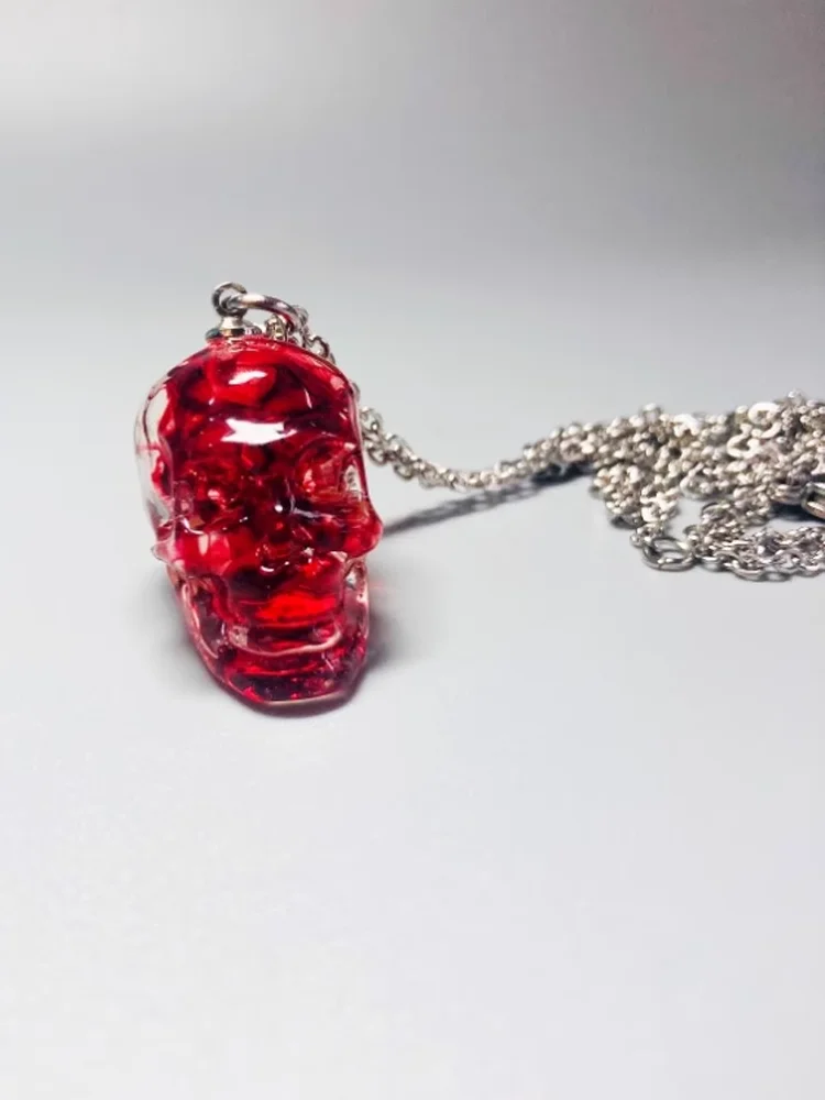 Necklace keychain Pendant Blood Skull Pendant Cold For  Man Or Woman Gift