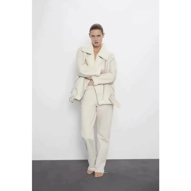 Jaqueta Feminina de Inverno em Couro Grosso e Camurça Quente, Estilo Motociclista, com Forro de Pele Sintética (Faux Shearling) e Efeito Pele de Carneiro, para Uso Externo