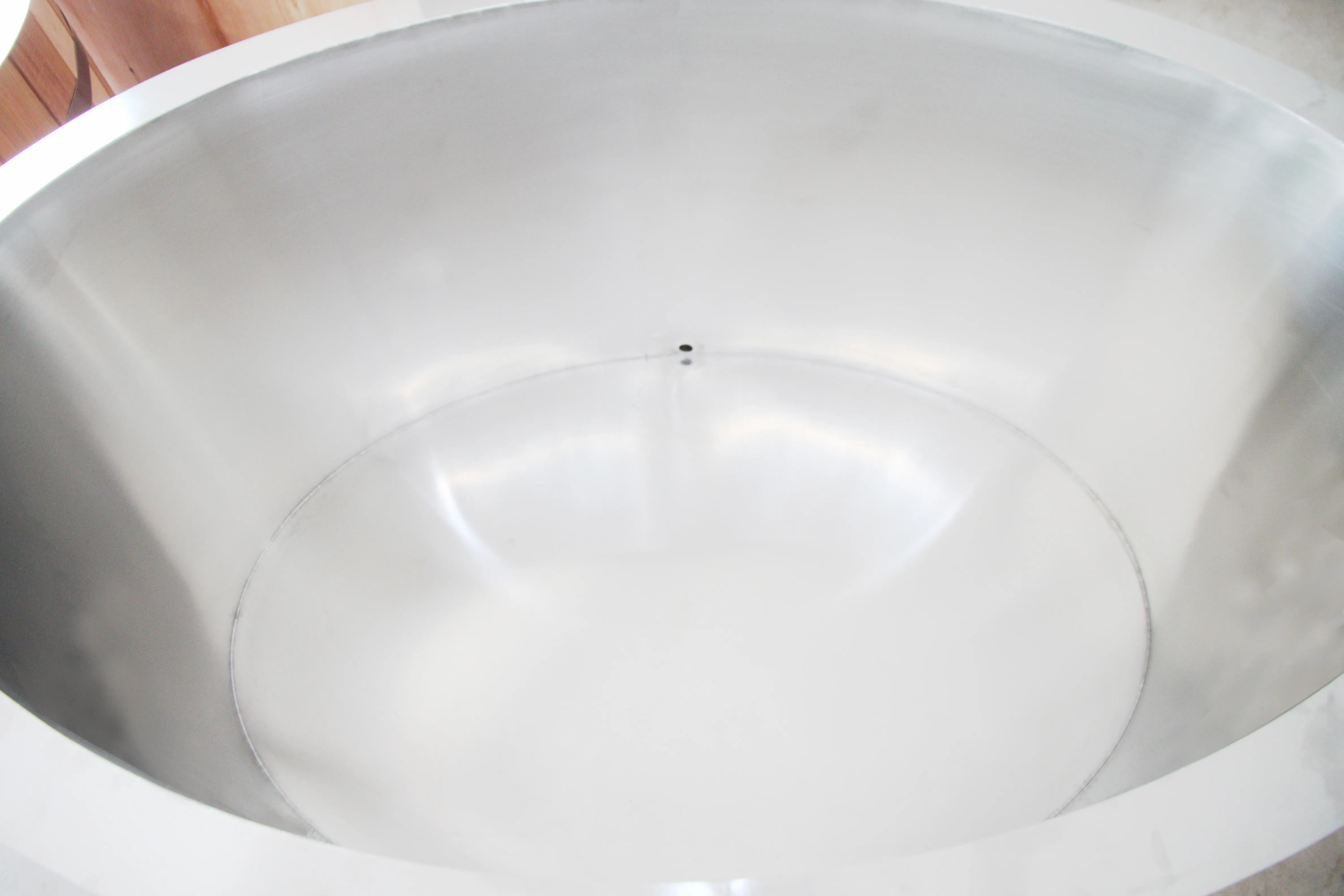 STLF핫 세일 야외용 레드 시더 타원형 아이스 버킷 스테인리스 스틸 라이너 냉수 침수 회복용 아이스 배스 (냉각기 포함)