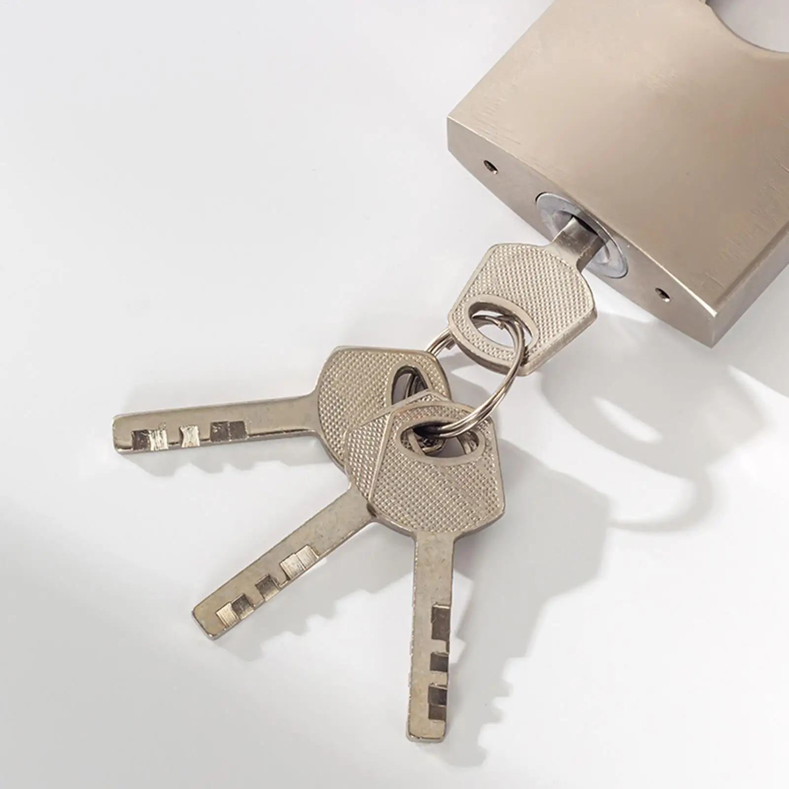 Thumbnail 3 - #16 Cheap Heavy Duty Security Padlocks Worth Buying