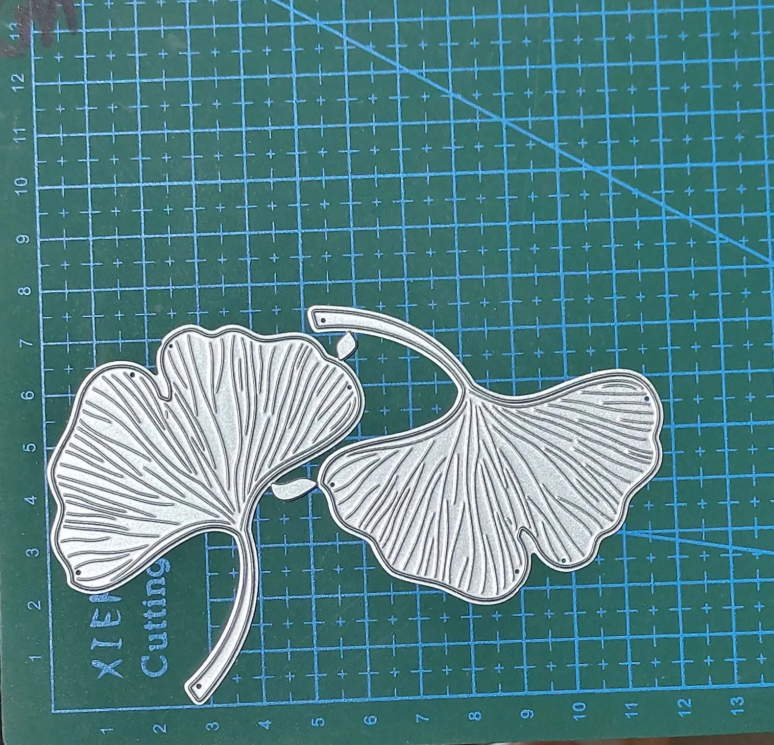 ginkgo leaf Metal Cutting Dies Scrapbooking DIY Album Paper Card Embossing Decor Craft Knife Mould Blade Punch Stencil