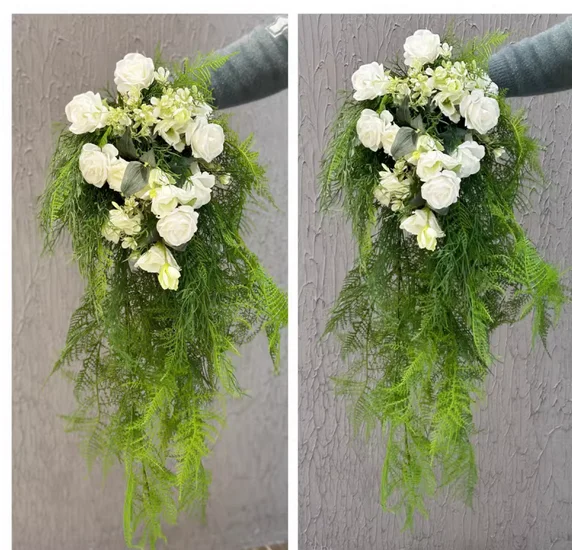 Photo studio holding flowers Bride's license Wenzhu white rose retro oil painting autumn section cloth yarn photo studio props w