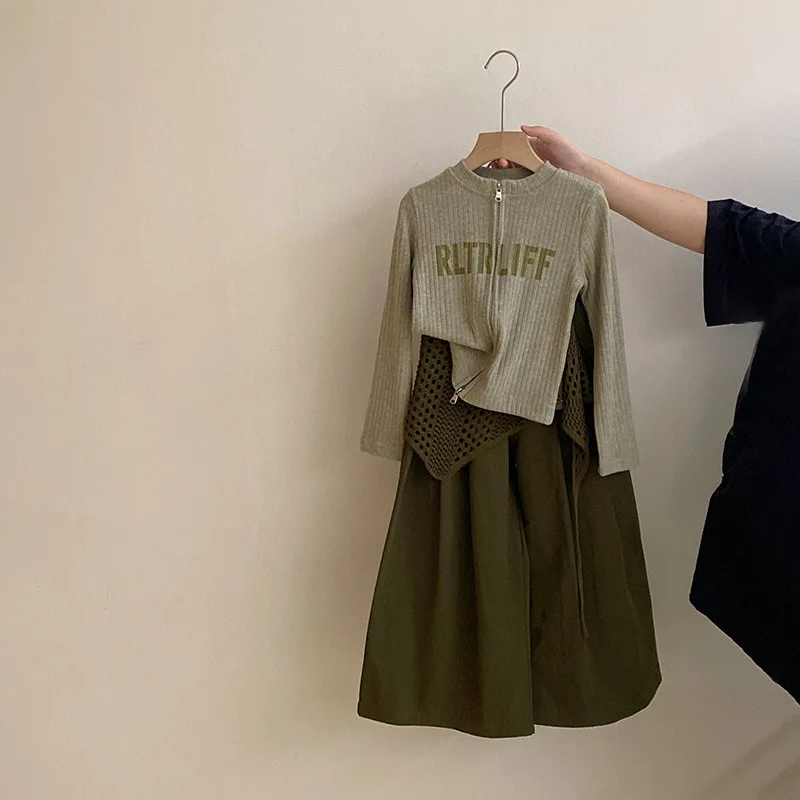 Girls' Korean style simple letter long sleeved shirt 2026 autumn stylish sweet and versatile fart curtain wide leg pants