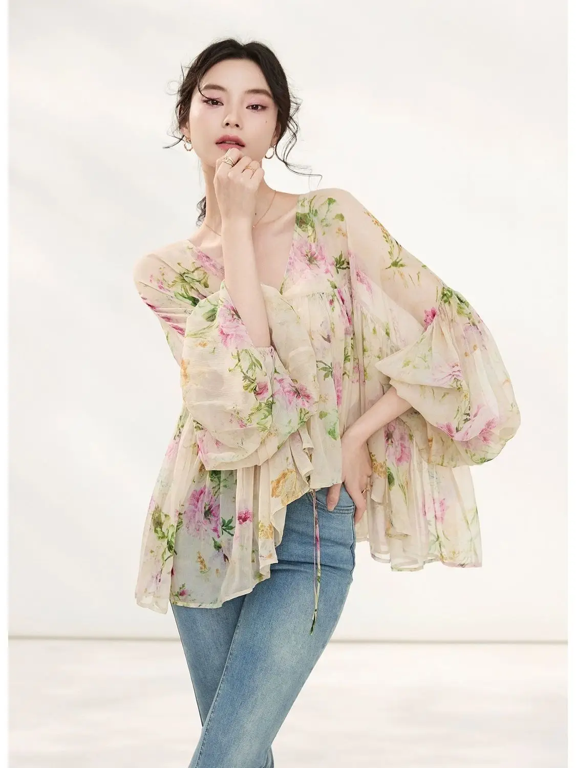 

French Luxury Floral Print Blouse Women Loose Bell Sleeve Elegant Youthful Top