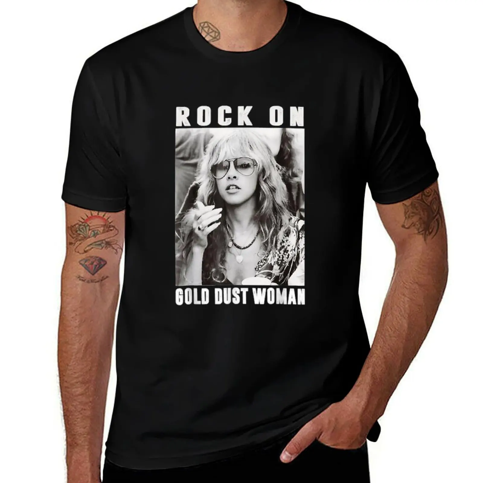 Stevie Nicks Vintage Rock On Gold Dust Woman T-Shirt Quick Dry Outdoor Sports T-Shirt